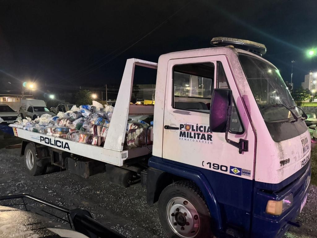 Mais de 100 cestas básicas são apreendidas em casa abandonada de Cuiabá