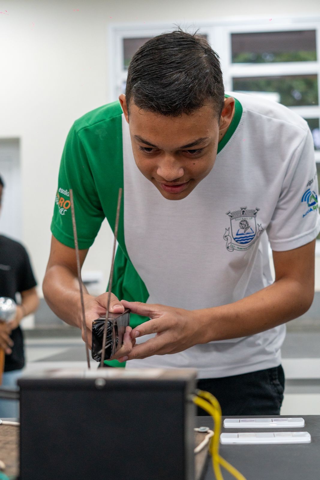 Estudantes do ensino médio participam de Feira de Ciências no campus da Unesp, em Rosana