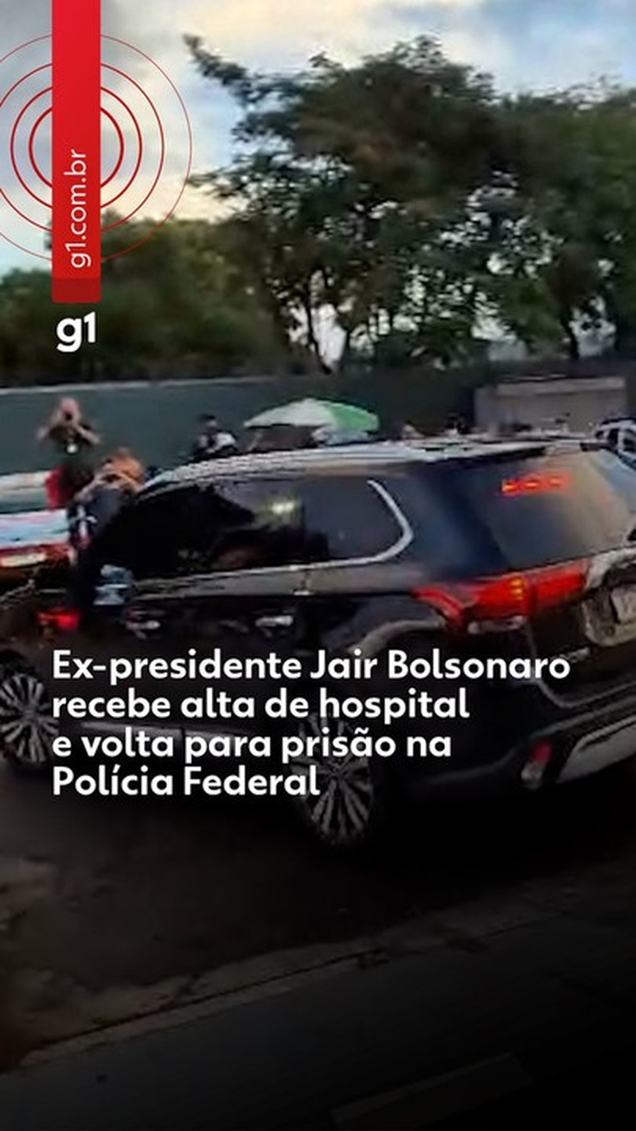 Bolsonaro tem alta hospitalar e volta a cumprir pena na sede da PF