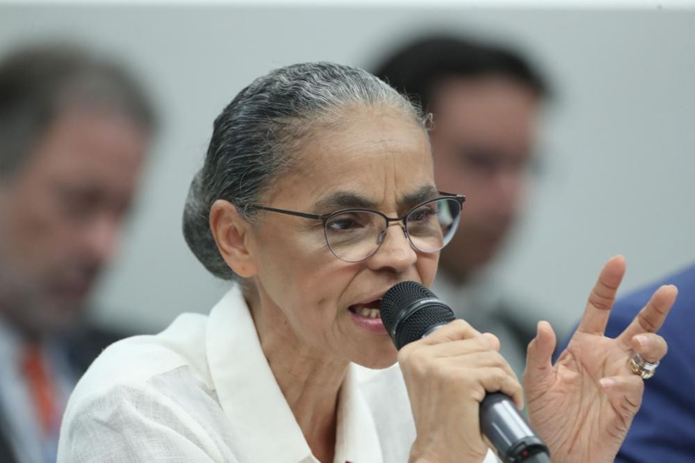 Marina Silva se manifesta contra a redução da maioridade penal em entrevista nesta sexta-feira