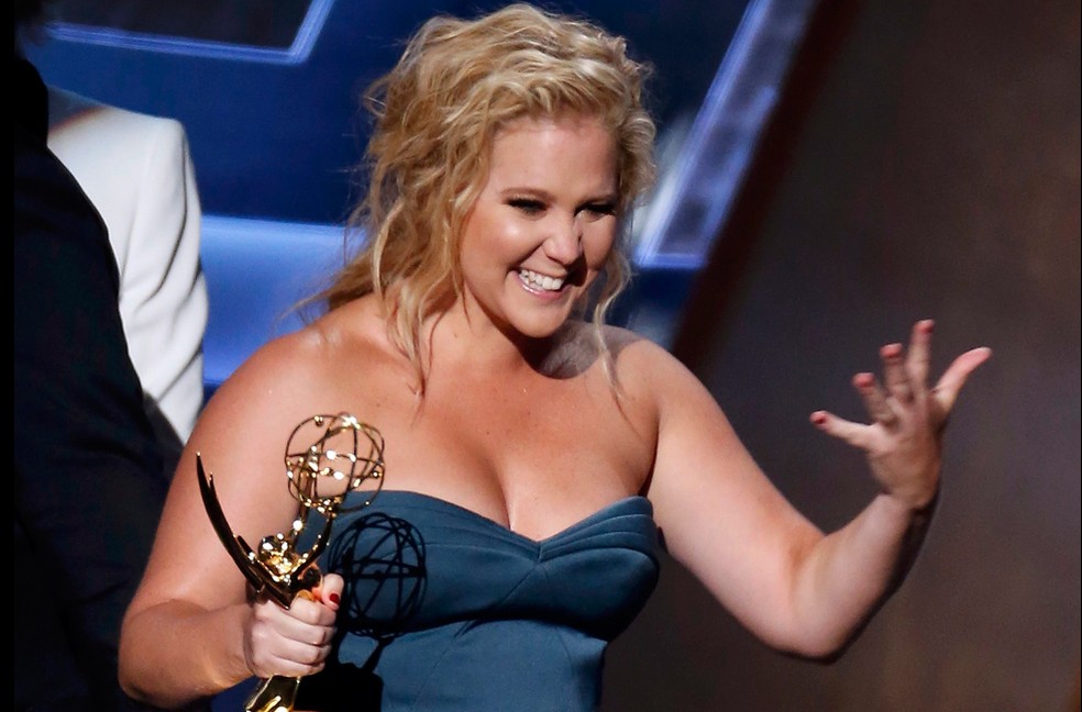 Amy Schumer leva prêmio de melhor esquete de programa de variedades por 'Inside Amy Schumer' — Foto: REUTERS/Lucy Nicholson