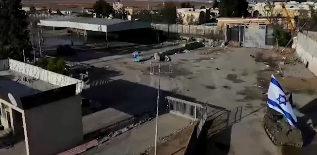 Tanques israelenses fecham passagem de Rafah e tomam controle do lado palestino na Faixa de Gaza