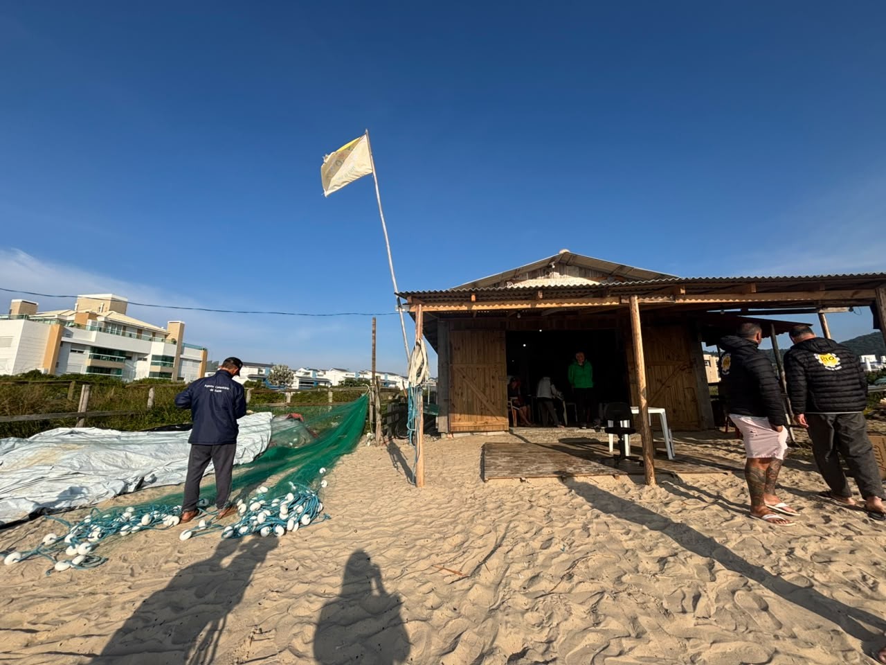 Pesca da tainha por arrasto de praia é proibida após captura se aproximar do limite da cota; decisão gera reação em SC 