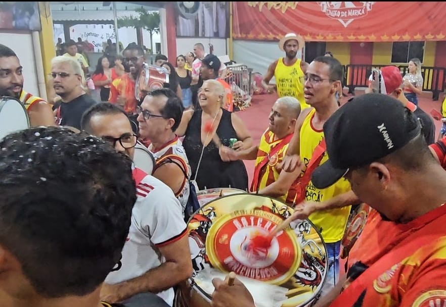 União de Maricá comemora 4º lugar na Série Ouro do carnaval do Rio com desfile nesta sexta