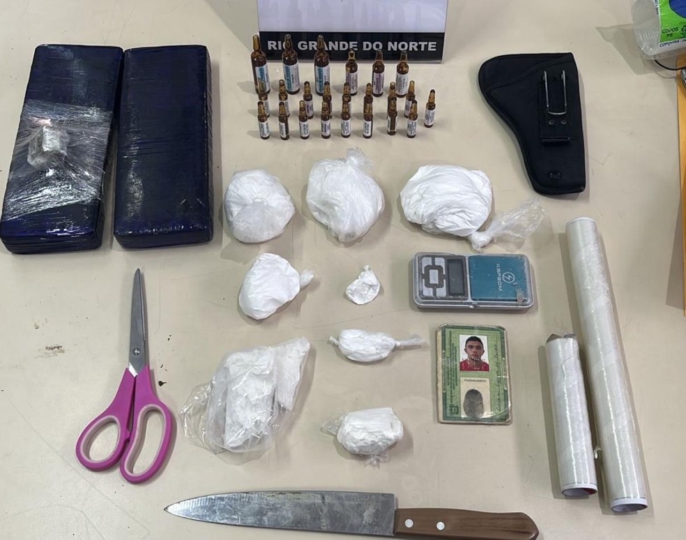 Operação apreende medicamentos e drogas em Mossoró — Foto: Reprodução/PCRN