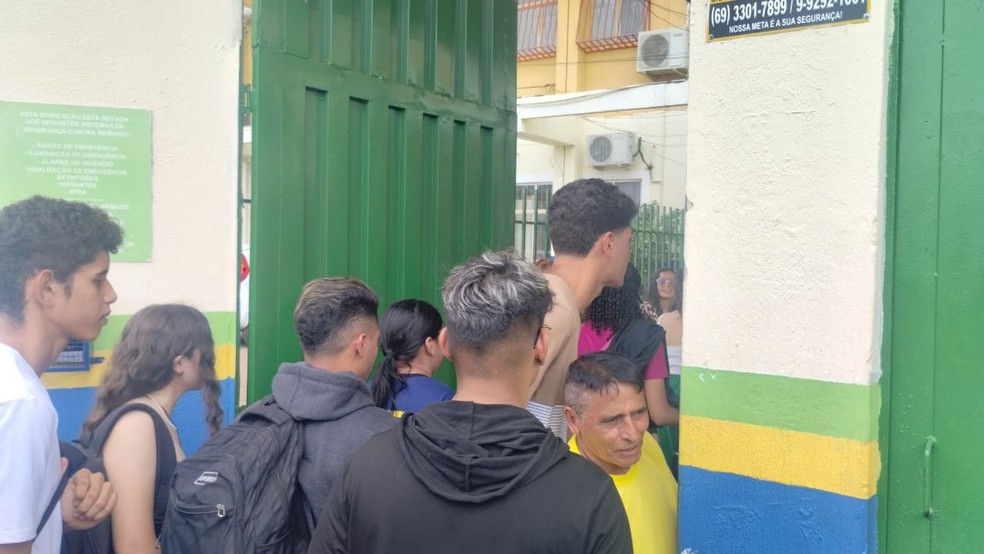 Movimentação para o Enem na Escola João Bento da Costa — Foto: Jheniffer Núbia/Rede Amazônica