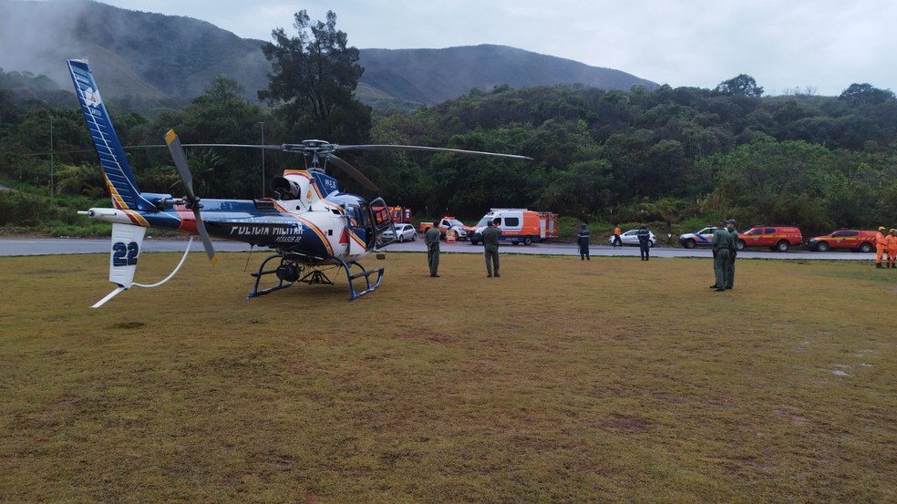 Helicóptero da Polícia Militar ajuda nas buscas — Foto: Arquivo pessoal/Leidiana de Fatima