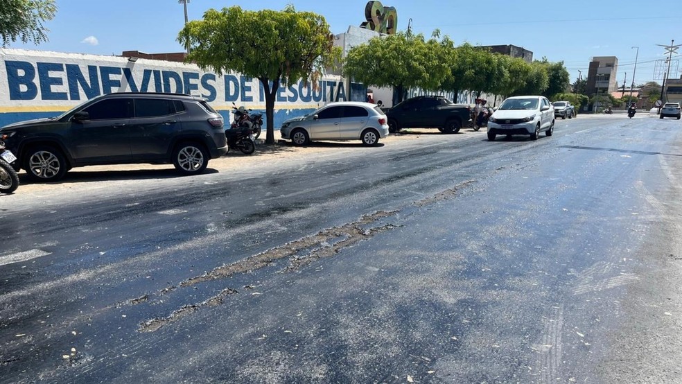 Asfalto que derreteu no Ceará é de baixa qualidade e 'suou' com o calor, explica engenheiro — Foto: Thiago Rodrigues/Arquivo pessoal