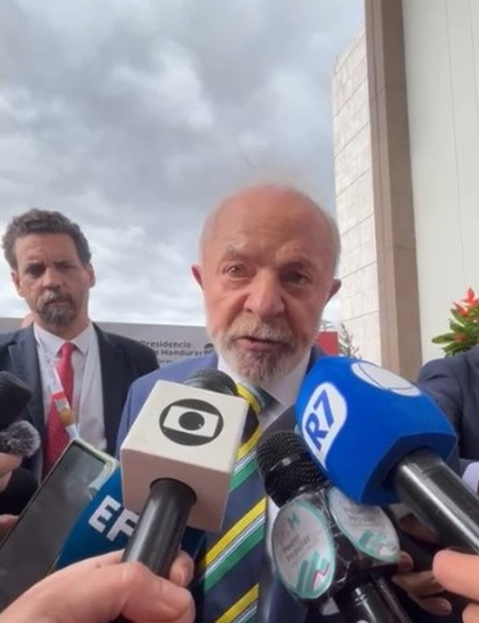 Presidente Lula dá entrevista em Tegucigalpa, capital de Honduras — Foto: Reprodução