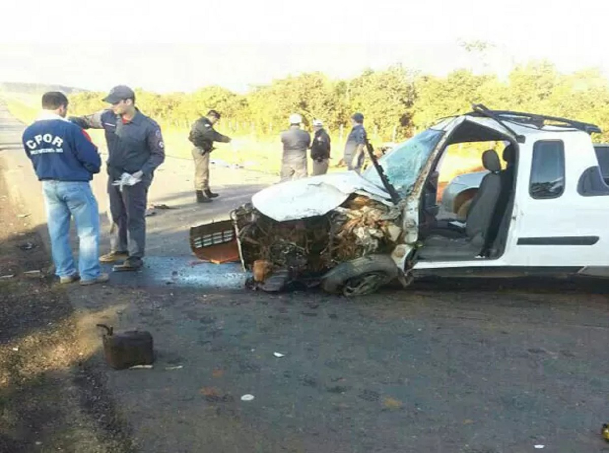 Motorista terá de indenizar em quase R$ 400 mil e pagar pensão mensal a pais de irmãos mortos em acidente na MG-170 
