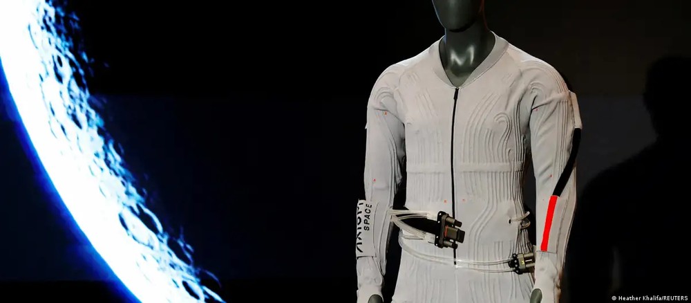 Prada desenvolve roupa de resfriamento para astronautas da Nasa em parceria com a Axiom Space