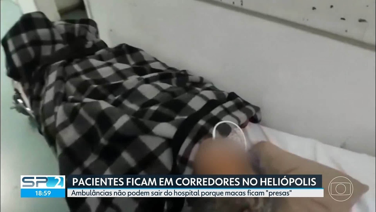 Pacientes relatam superlotação e macas em corredores no Hospital Heliópolis, na Zona Sul de SP