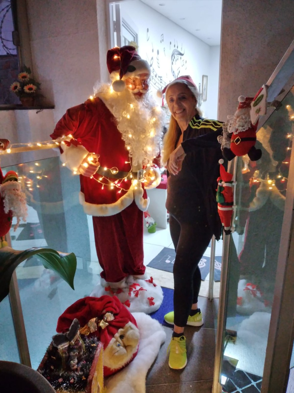Papai Noel de Paraquedas - Empório Maria Mineira - Um pedacinho de Minas na  sua casa.