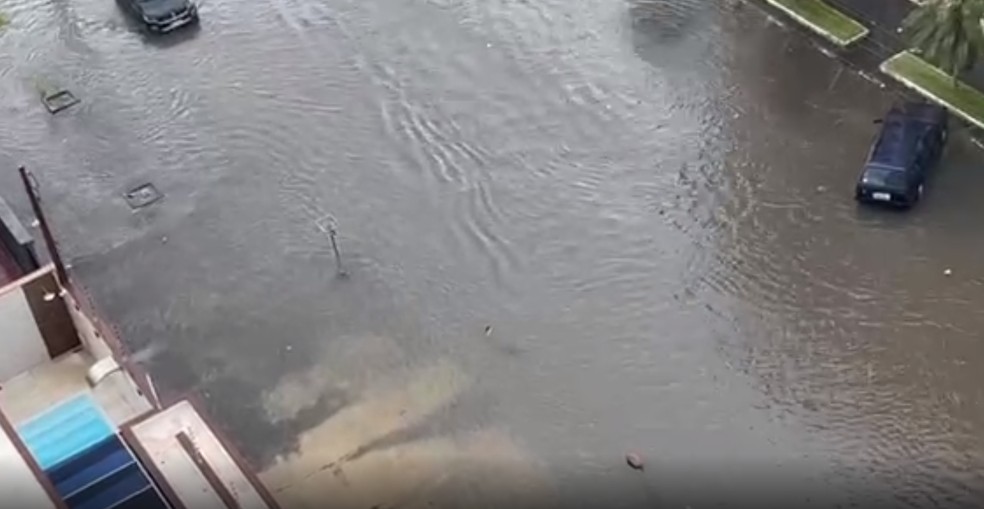 G1 - Chuva causa prejuízo aos moradores em Caraguá, no litoral norte de SP  - notícias em Vale do Paraíba e Região