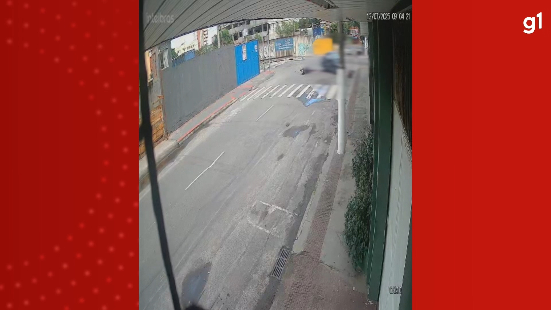 VÍDEO: motociclista morre ao ser arremessado em acidente com carro no ES