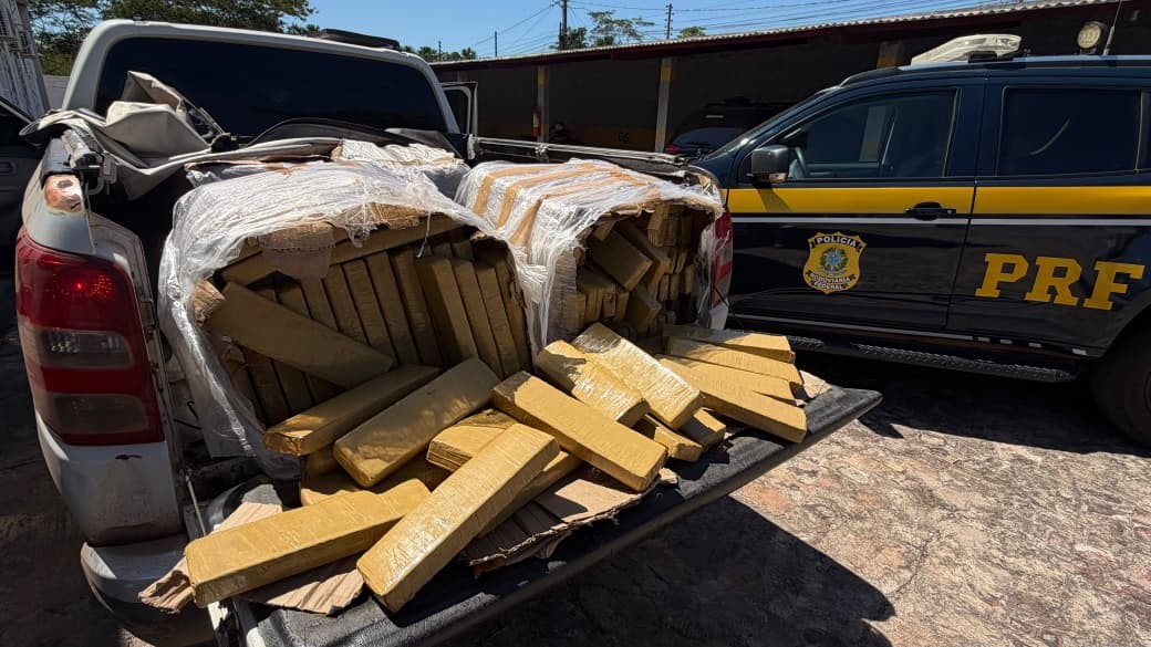 Duas pessoas são presas com cerca de 355 kg de maconha após perseguição na BR-135 no MA