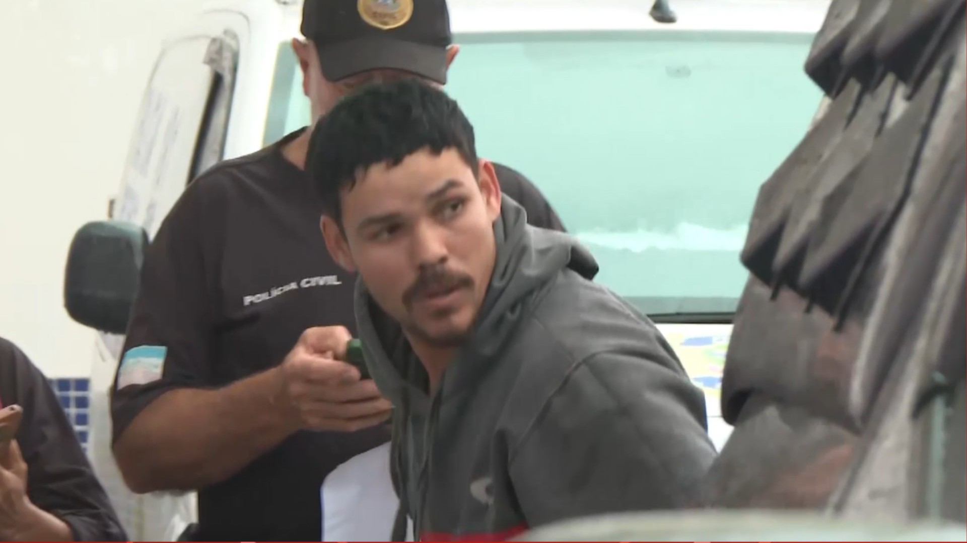 Homem é preso 6 anos depois de matar e arrancar olhos de duas vítimas 'por engano' no ES