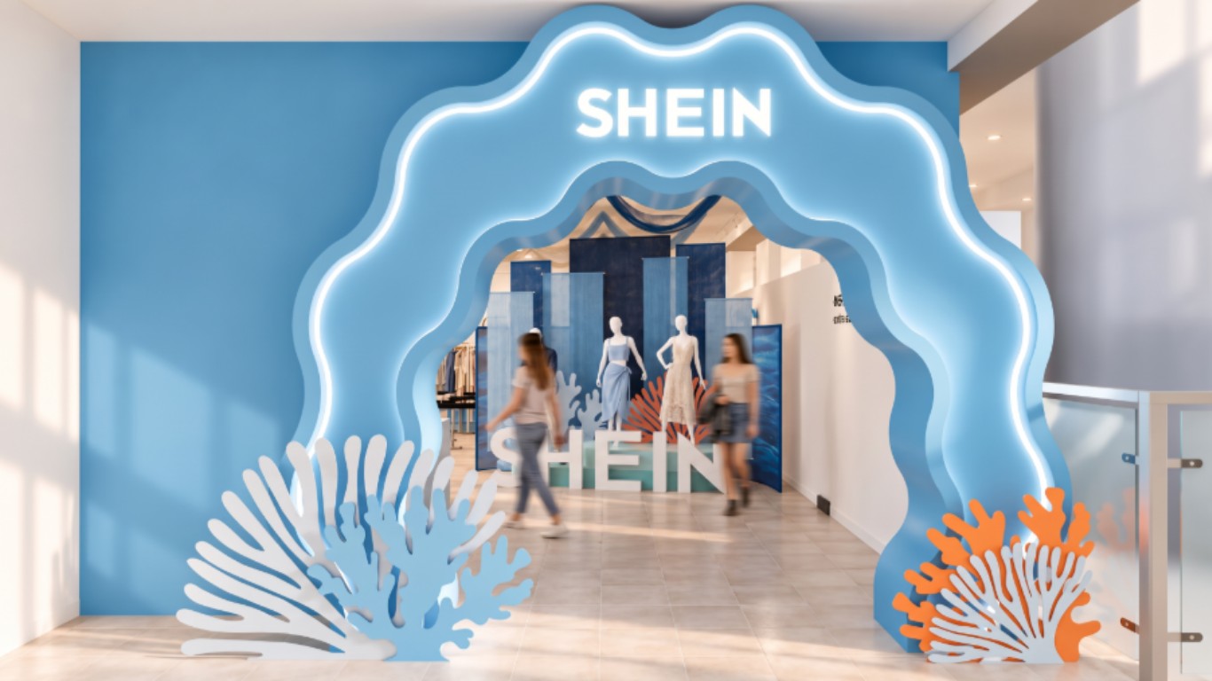 Shein, famosa pelas 'blusinhas', abre loja em Florianópolis com 12 mil peças e visitação limitada