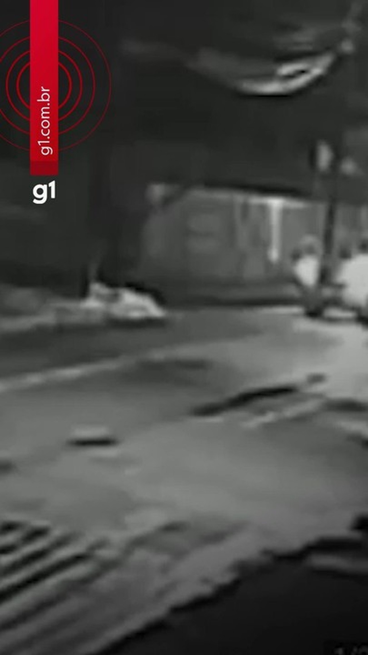 Vídeo mostra homem que atropelou produtor cultural voltando ao local do acidente; Veja