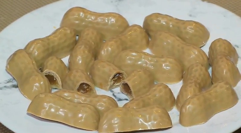 Aprenda uma deliciosa receita de bombom de amendoim para servir nas festas juninas