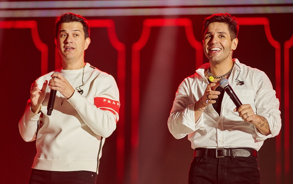 Hugo e Guilherme no palco do Ribeirão Rodeo Music 2024 em Ribeirão Preto, SP — Foto: Érico Andrade/g1