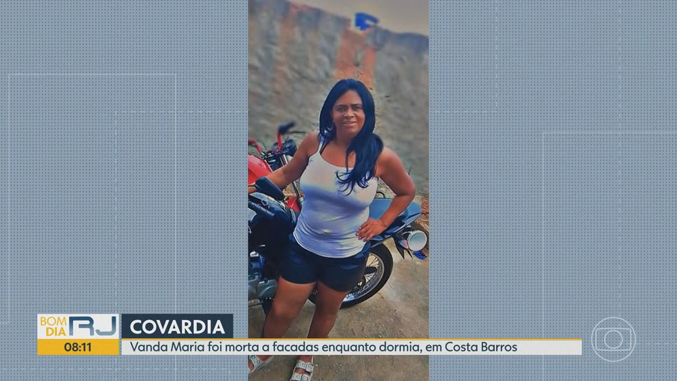 Vanda Maria de Oliveira, de 58 anos, foi morta a facadas enquanto dormia, em Costa Barros, na Zona Norte — Foto: Reprodução/TV Globo