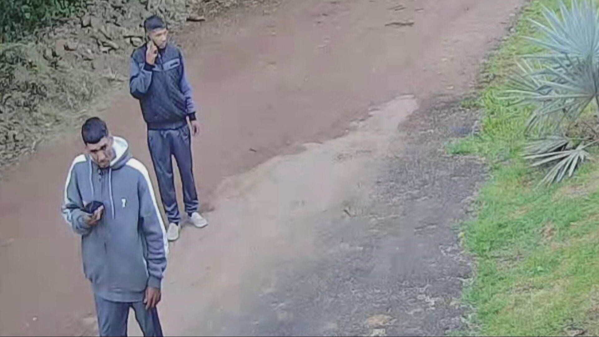 Família é feita refém durante assalto e criminosos levam armas, cofre e carro na Grande BH; VÍDEO