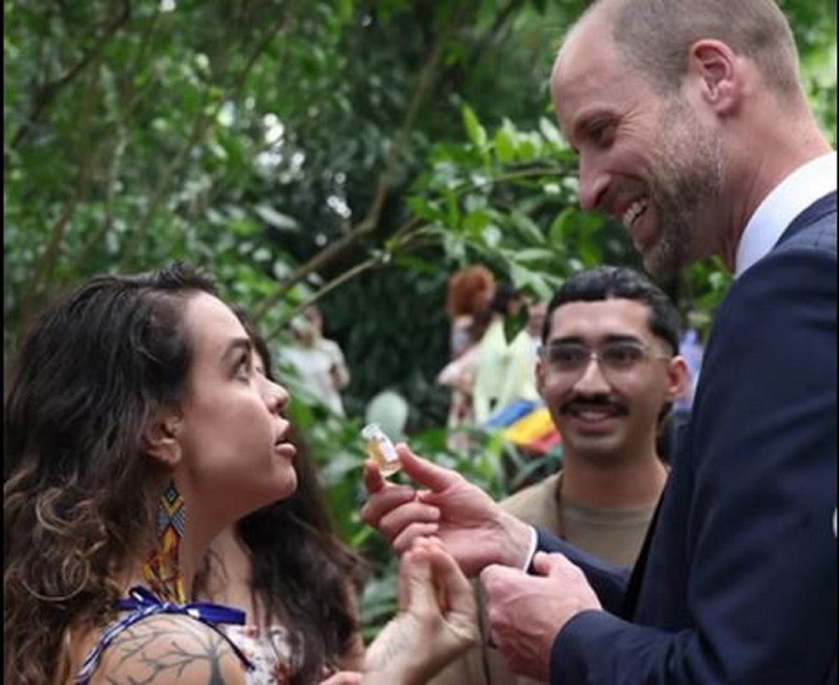 É 'Óleo da Bôta'? Jovens explicam presente inusitado dado ao príncipe William na COP 30
