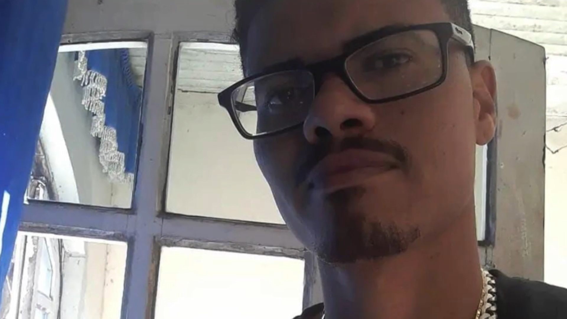 Auxiliar de obras morre após ser alvo de tiros em bar de Vila Velha
