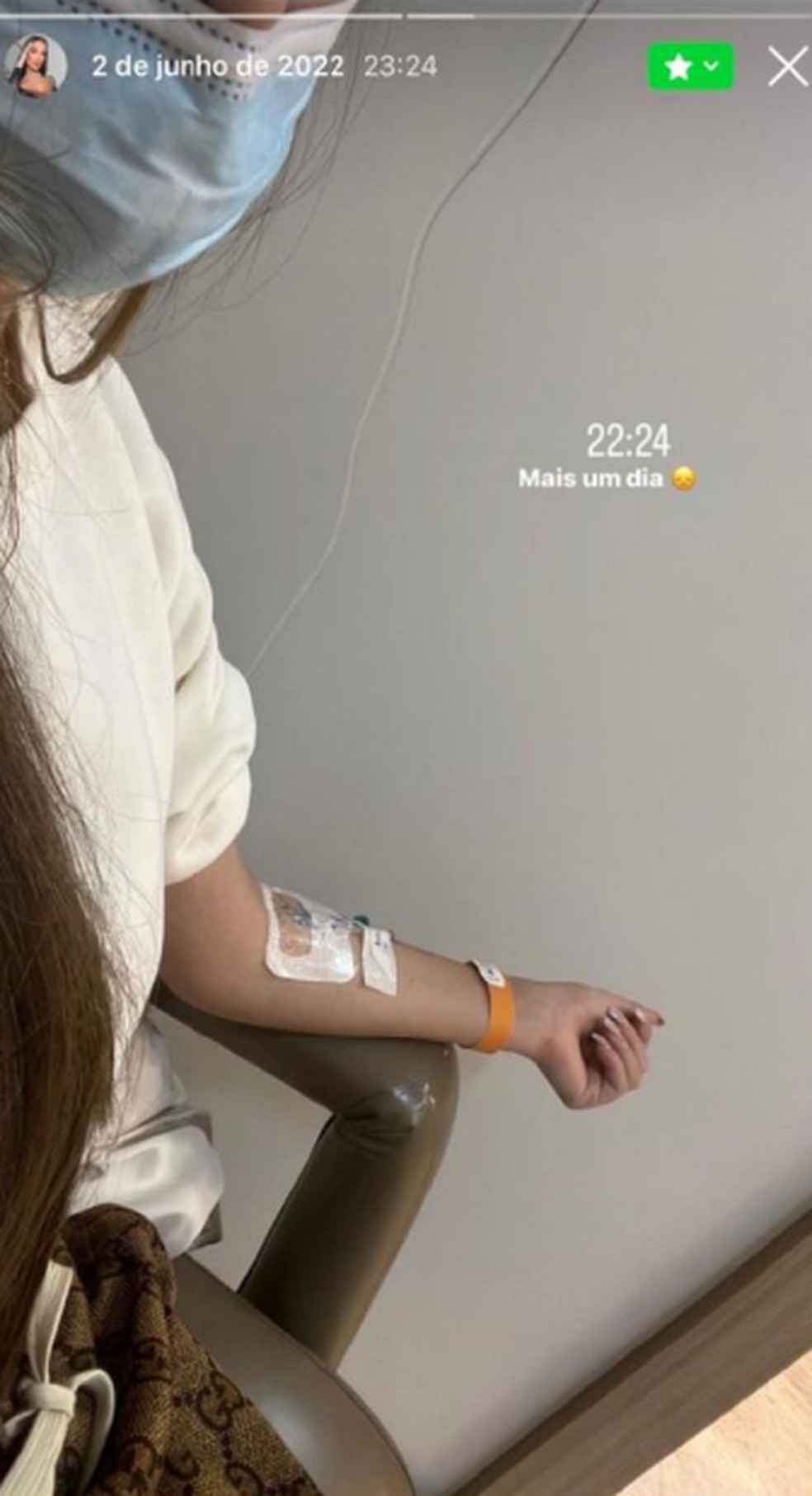 Gabriela posta foto dela em hospital após discussões com Antony, a quem acusa de agredi-la — Foto: Arquivo pessoal