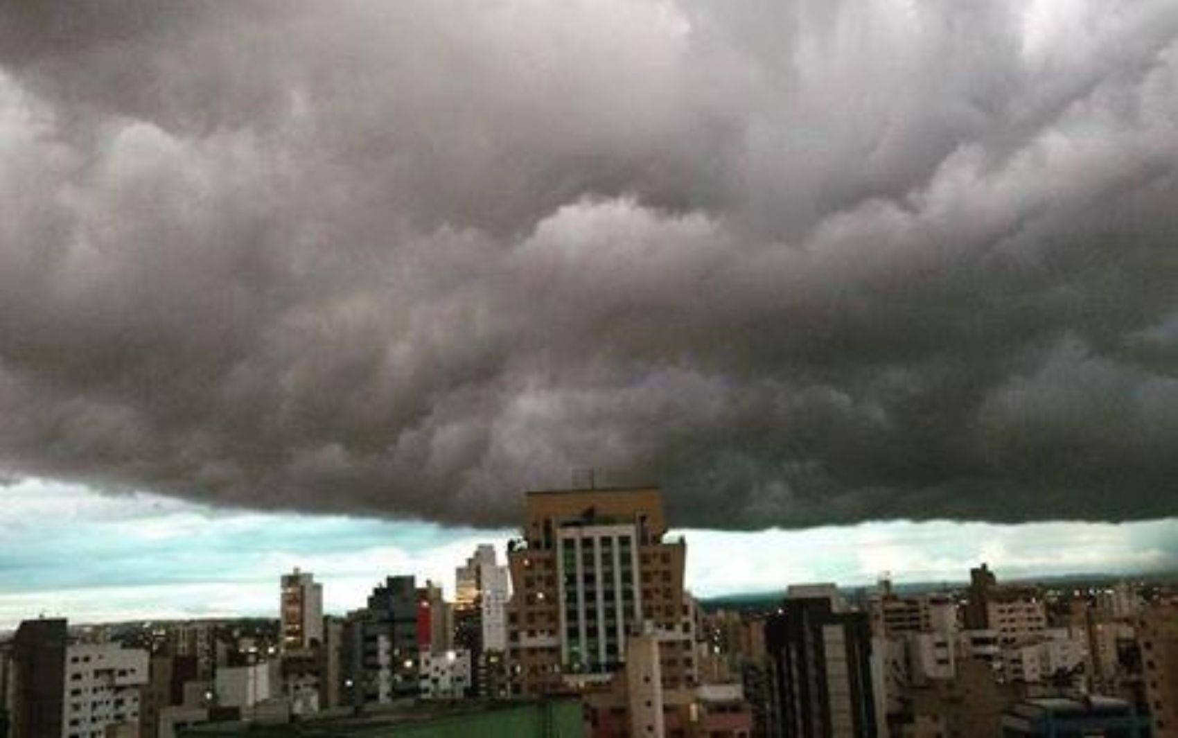Goiás tem alerta de chuvas intensas em mais de 50 cidades, diz Cimehgo