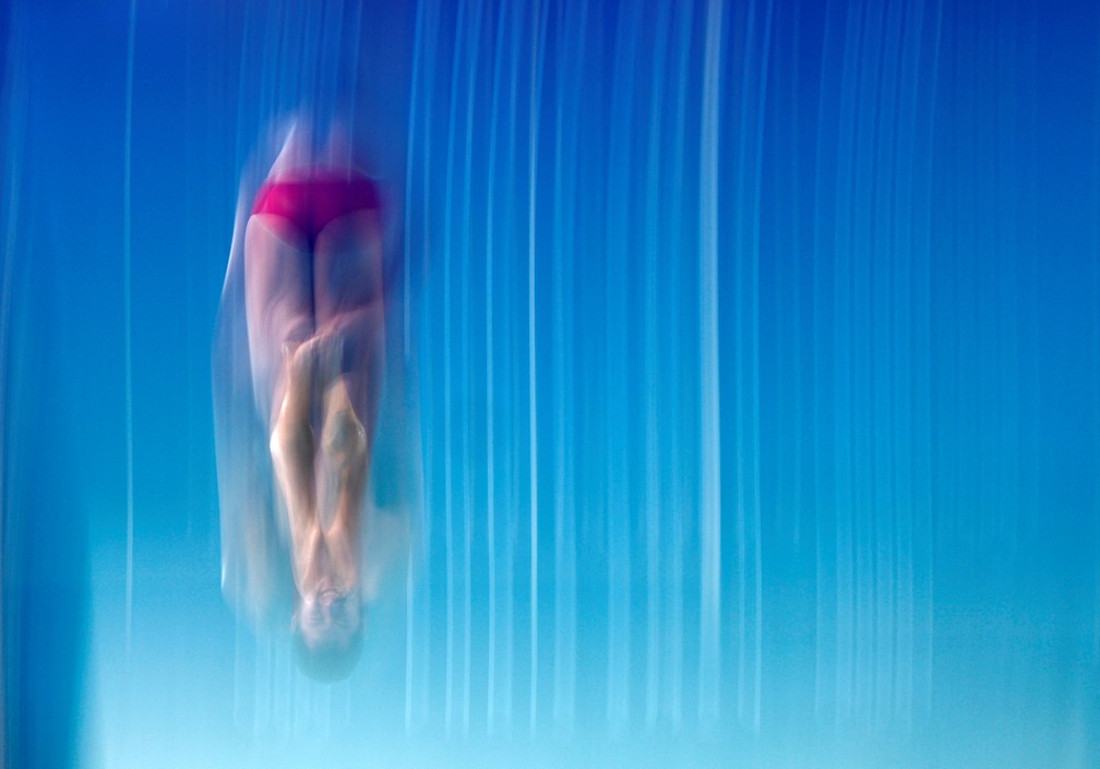 O mexicano Kevin Berlin Reyes salta da plataforma de 10 metros em final masculina — Foto: Gonzalo Fuentes/Reuters