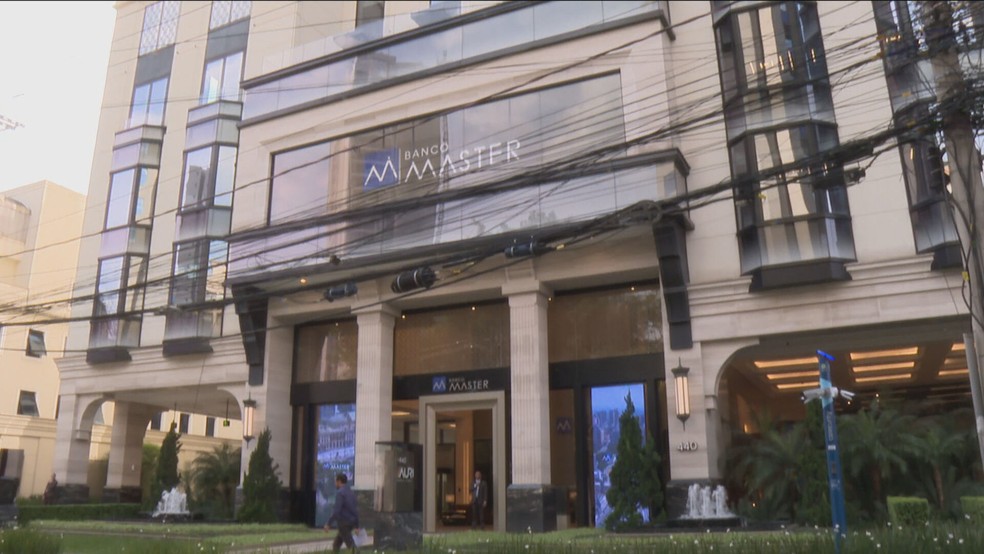 Fachada do Banco Master, em São Paulo — Foto: Reprodução/TV Globo