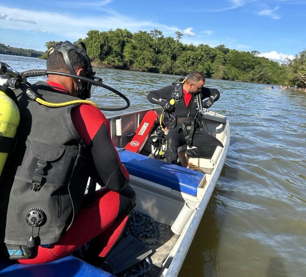 Militares localizam corpo de vítima no Rio Teles Pires em MT — Foto: Reprodução/CBM