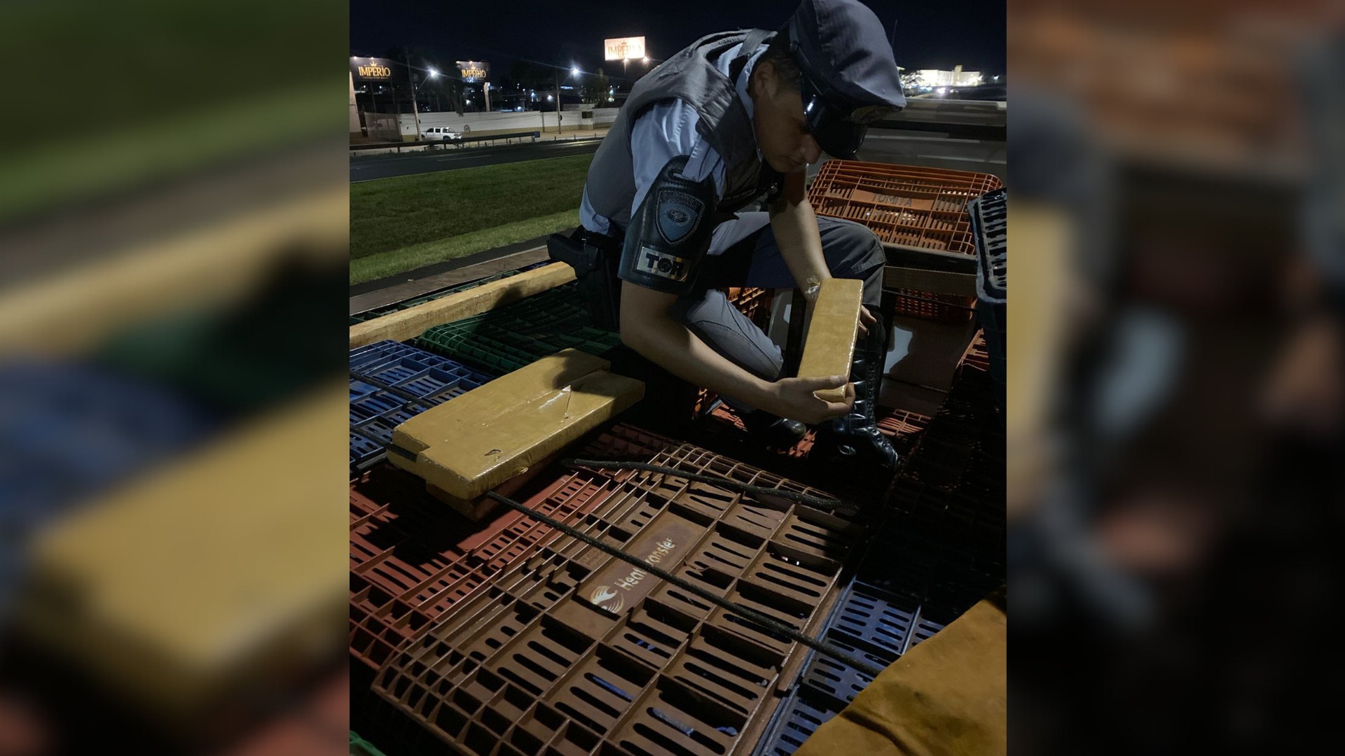 Polícia apreende 3 toneladas de maconha escondidas em carga de caixas plásticas em Catanduva