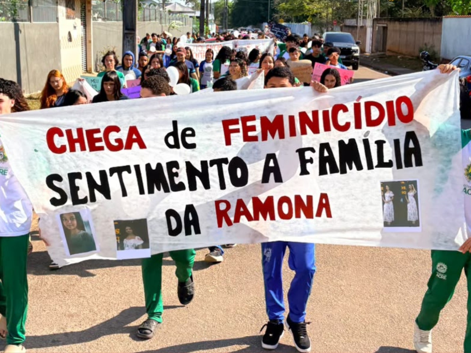 Caso Maria Ramona: Escola onde vítima de feminicídio estudava faz passeata e pede justiça no Acre