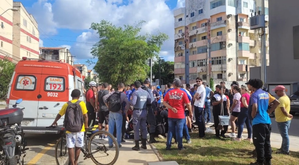 Dois operários morrem em obra de requalificação de praça em São Luís (MA) — Foto: Alessandra Rodrigues/Mirante AM