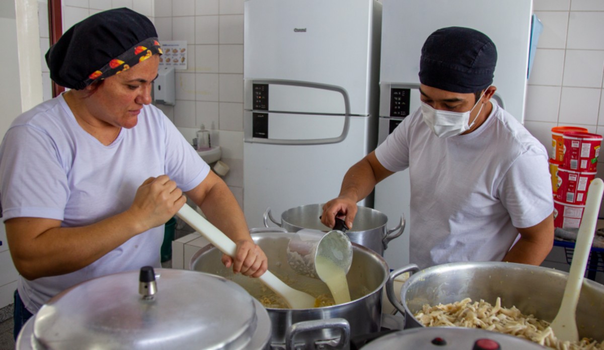 Mogi das Cruzes abre vagas para trabalhar em cozinhas de escolas
