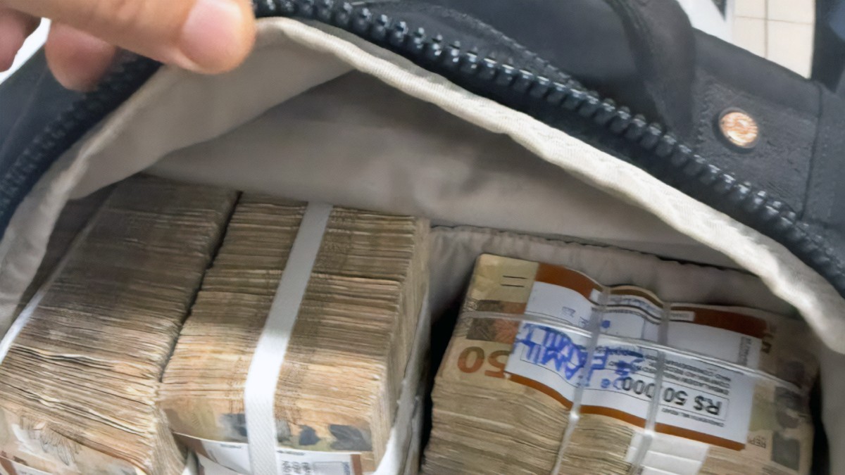 PF apreende R$ 600 mil em ação contra crimes eleitorais em Niterói