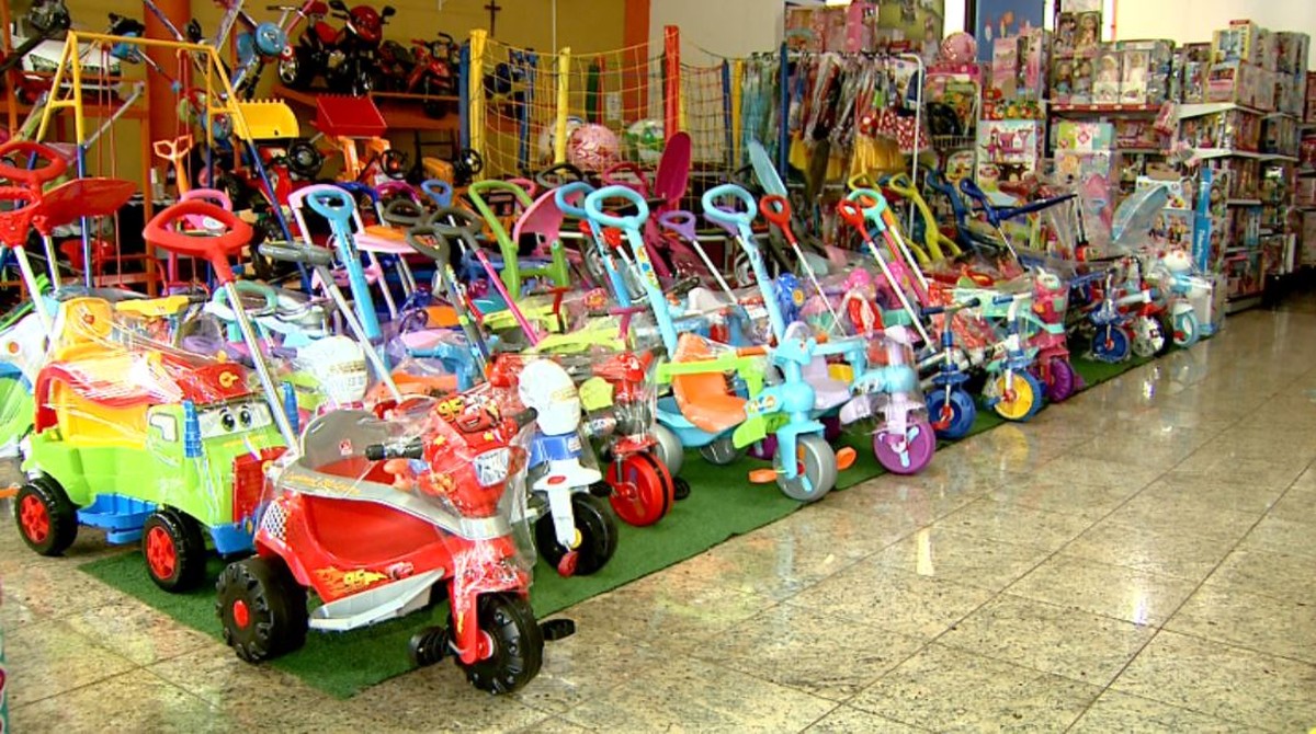 Consumidores devem priorizar brinquedos de até R$ 50 para o Dia das ...