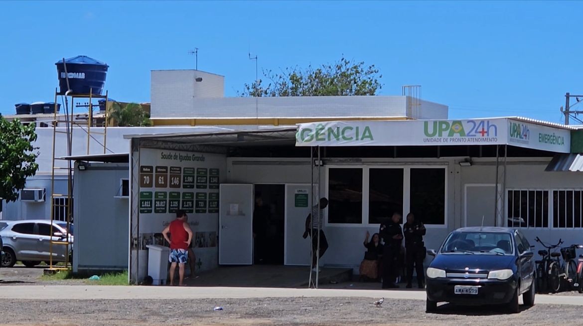 UPA é atingida por um carro e invadida em Iguaba Grande, no RJ 