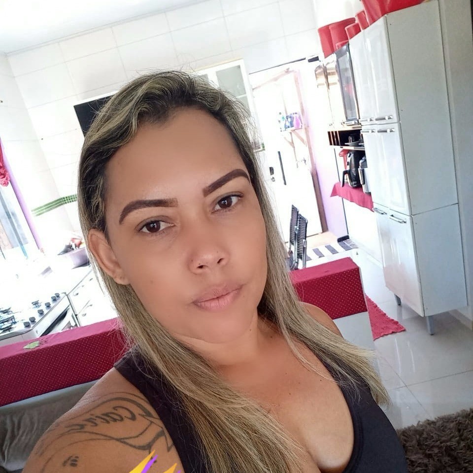 
Mulher é morta com golpes de faca pelo namorado em Vilhena, RO 