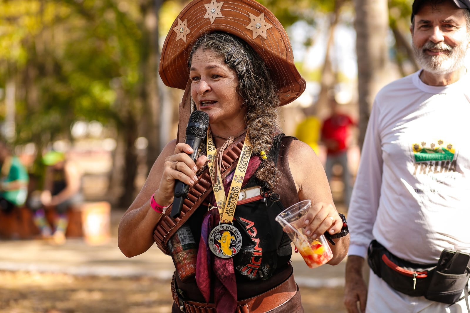 Corredores se fantasiam para disputar 'Corrida do Bolo Frito' em Teresina; evento começou com tradição de família