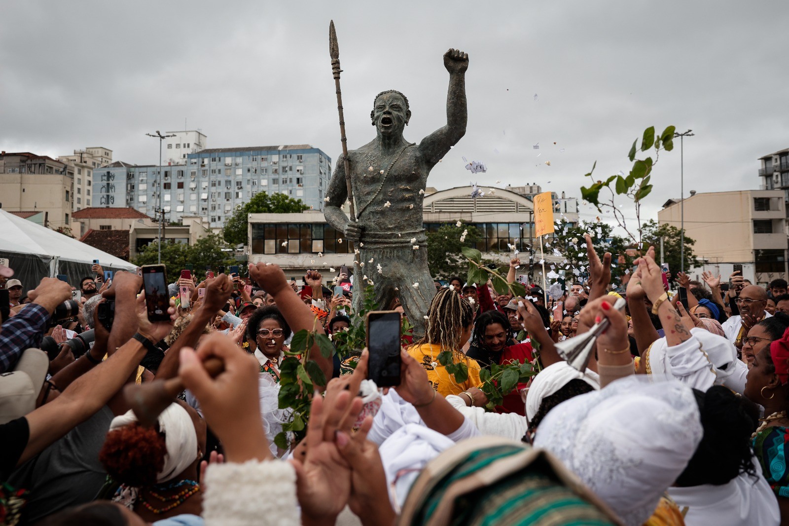 Dia da Consciência Negra: Porto Alegre inaugura estátua de Zumbi dos Palmares