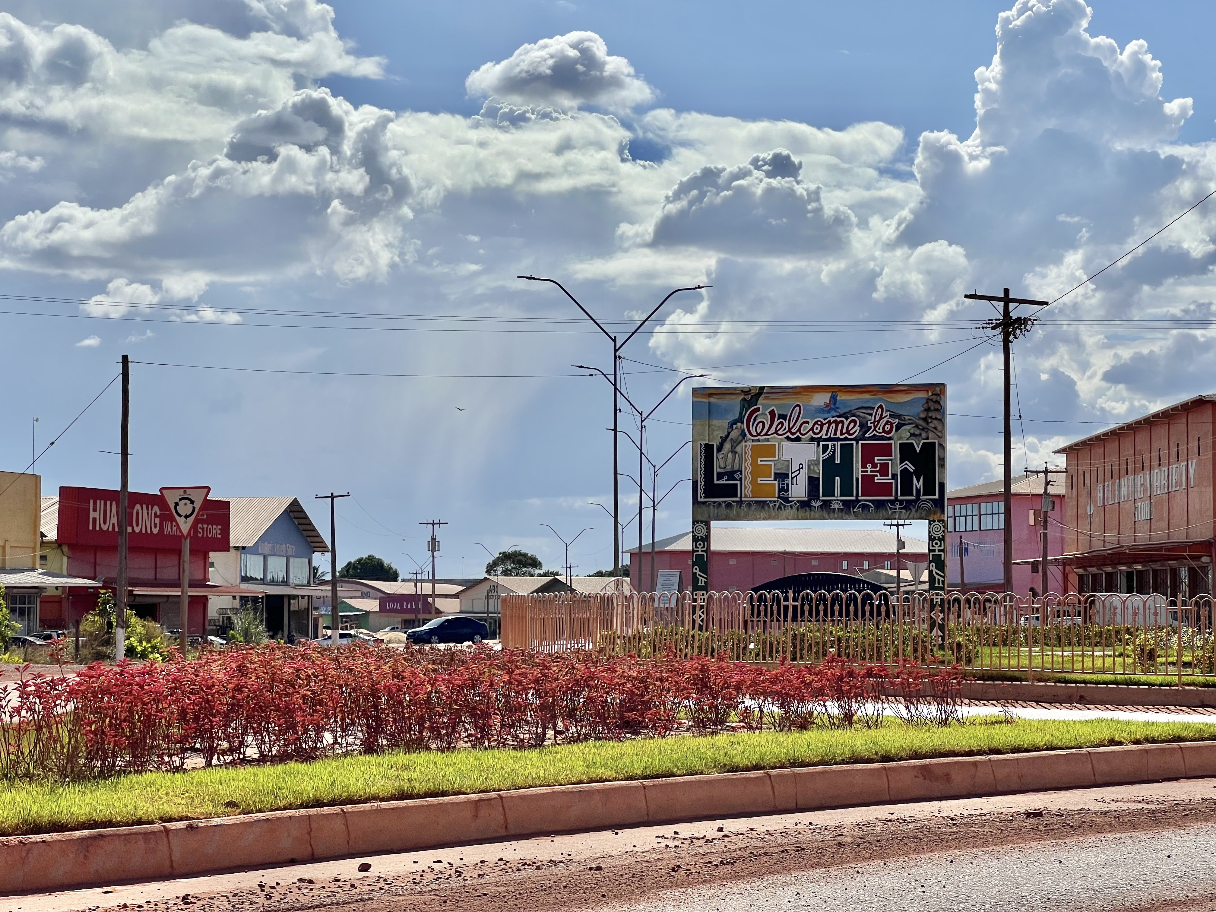 Mercúrio usado em garimpos ilegais na Amazônia entra por fronteiras com a Guiana e Bolívia 