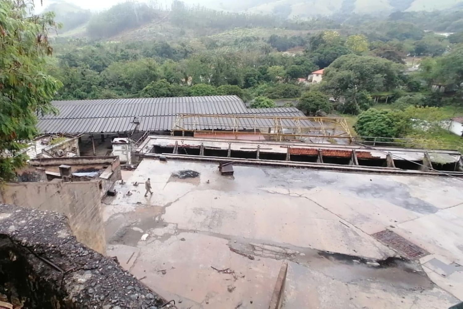 Empresa alega que houve 'sabotagem' em vazamento de óleo que atinge o Rio Ribeira; entenda