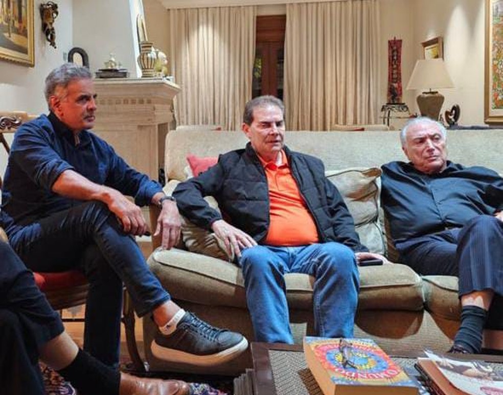 Aécio Neves, Paulinho da Força (relator) e Michel Temer discutiram o agora PL da Dosimetria — Foto: Divulgação