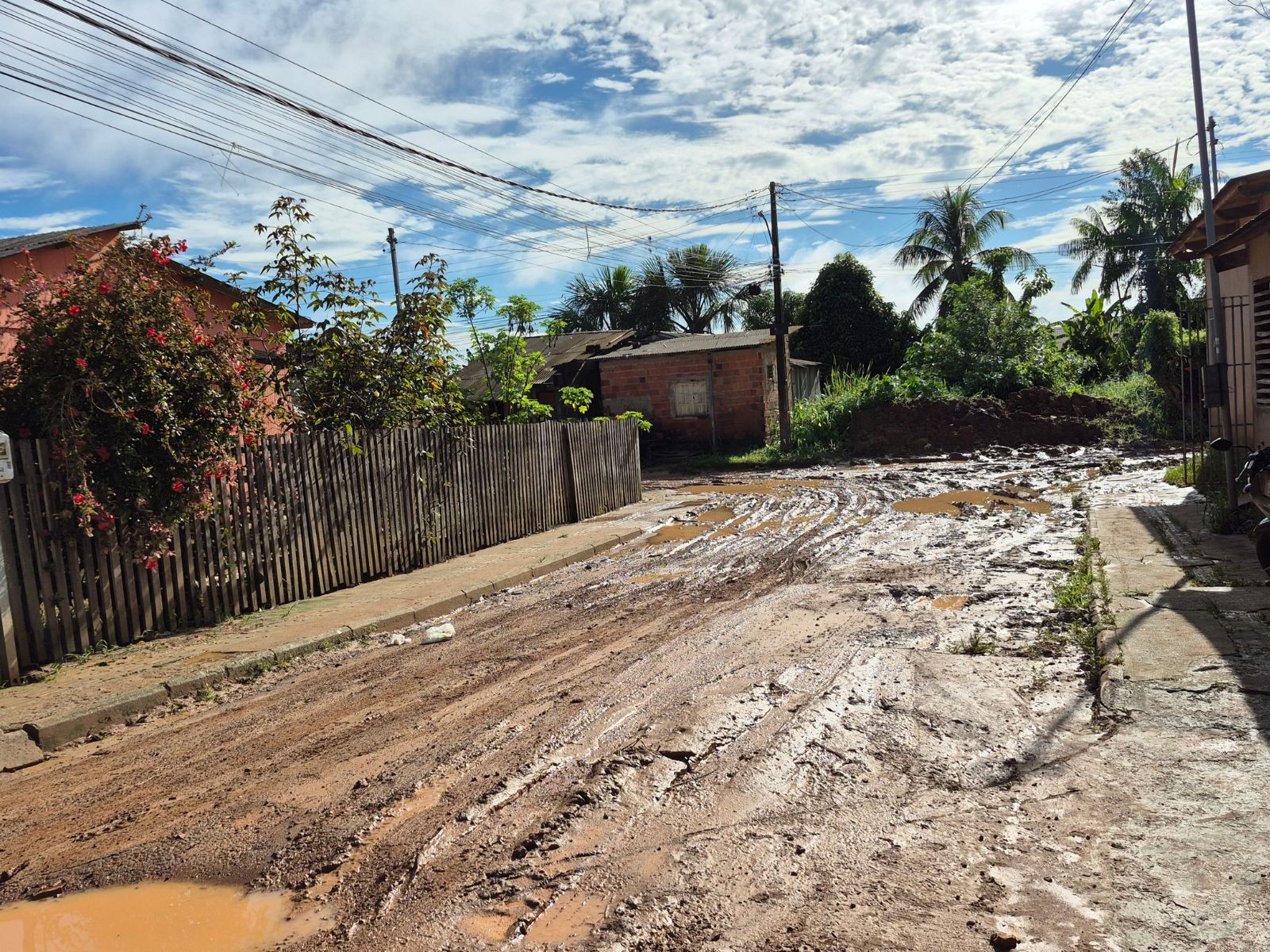 Lei que cria auxílio de R$ 2 mil a famílias atingidas por enxurradas é sancionada