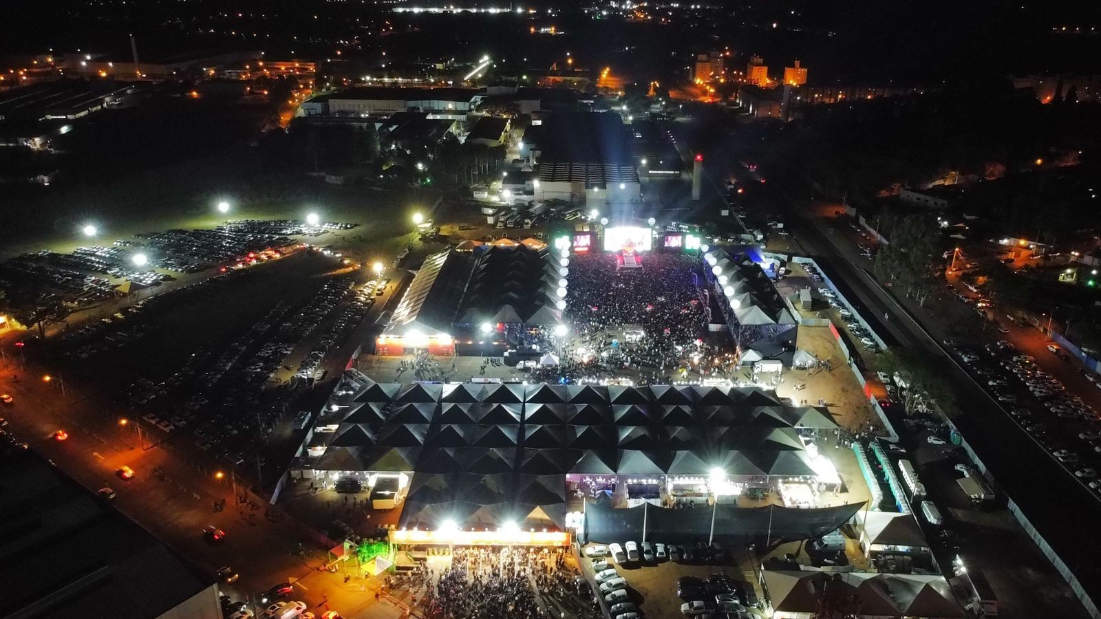 Frei Gilson abre a programação da 31ª Festa do Peão de Boiadeiro de Piracicaba