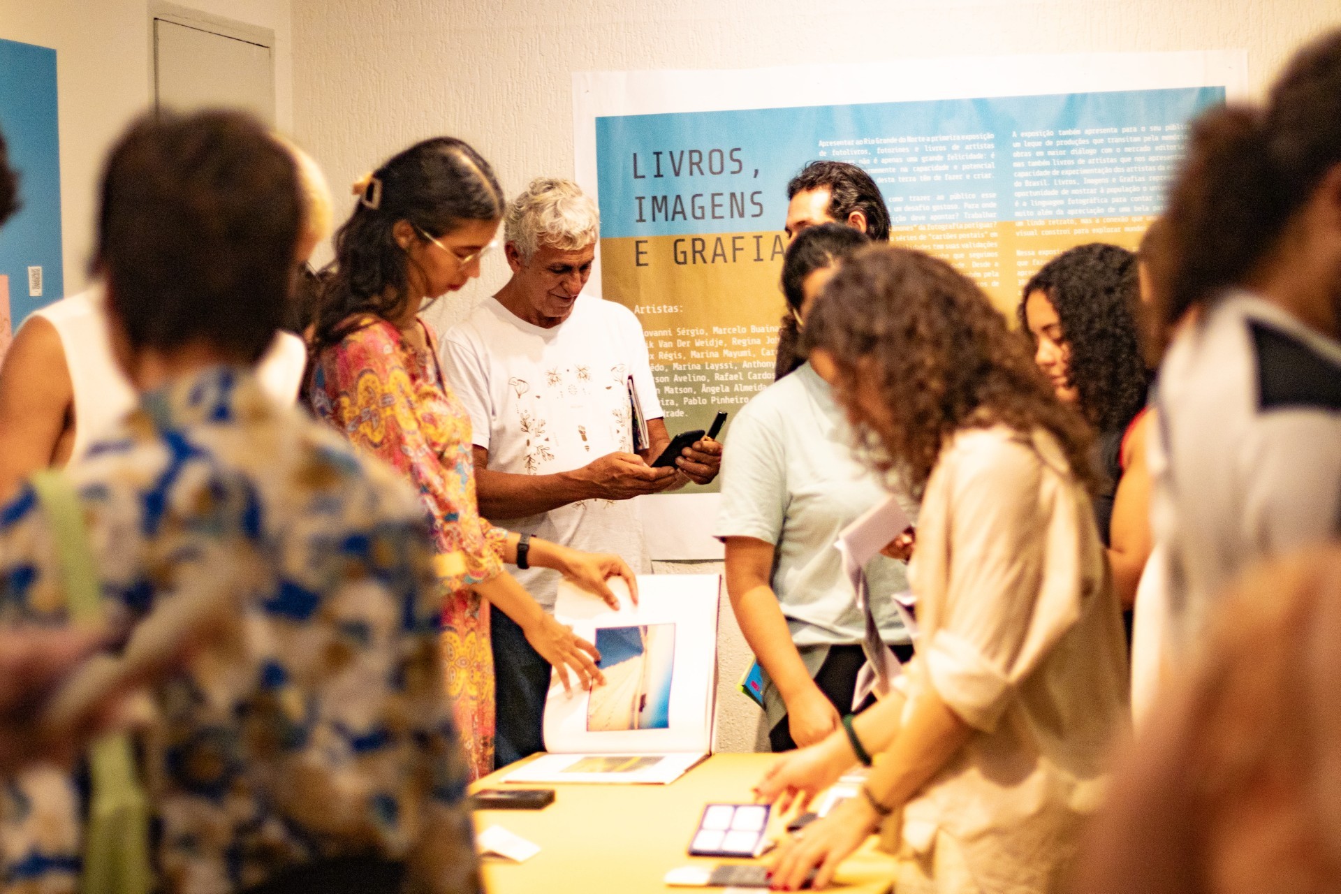 Exposição 'Livros, Imagens e Grafias' reúne fotolivros de potiguares na Pinacoteca, em Natal